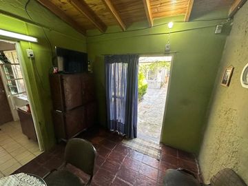 VENTA CASA 3 AMB + 2 DEPTOS. VILLA ADELINA