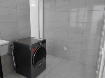 5 Amb CASA Jardin Quincho Cochera VENTA FLORES