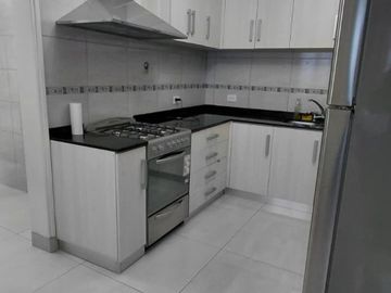 5 Amb CASA Jardin Quincho Cochera VENTA FLORES