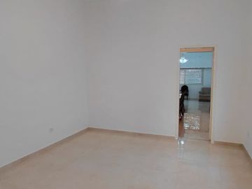 5 Amb CASA Jardin Quincho Cochera VENTA FLORES