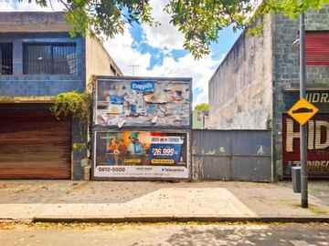 VENTA LOTE Galpón 8,66 x 26,33 = 228 m² CHACARITA