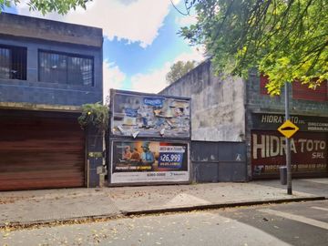 VENTA LOTE Galpón 8,66 x 26,33 = 228 m² CHACARITA