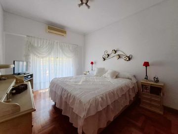 VENTA CASA PH Triplex 4 AMB Mataderos Barrio Naón