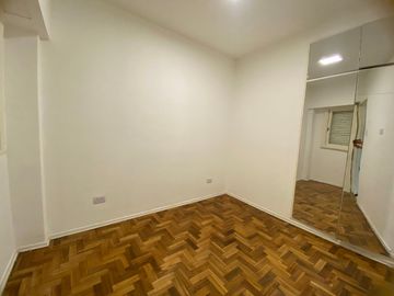 Venta Depto. 2 Amb. Caballito con Cochera Amoblado