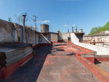 VENTA- CASA LOTE PROPIO- 4 AMBIE- PARQUE PATRICIOS
