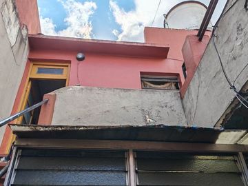 VENTA- PH-3 AMBIENTES- TERRAZA- A REFACCIONAR