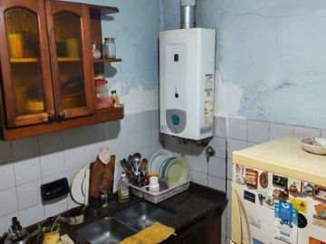 VENTA- PH-3 AMBIENTES- TERRAZA- A REFACCIONAR