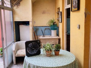 VENTA- PH-3 AMBIENTES- TERRAZA- A REFACCIONAR