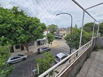 CASA- LOTE PROPIO-2 VIVIENDAS-EN BLOCK -MATADEROS