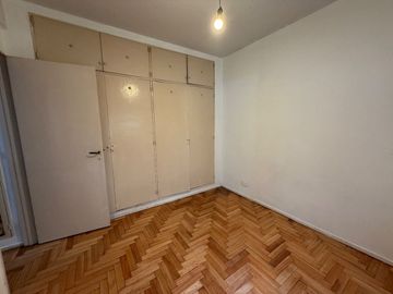 Venta Departamento 2ambientes lateral Barrio Norte