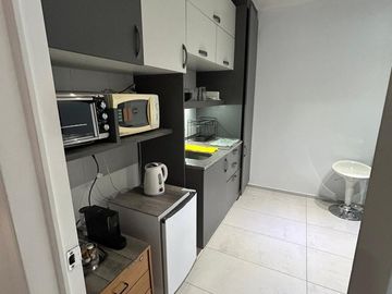 Oficina PREMIUM-Venta-2 Cocheras, Impecable-Centro