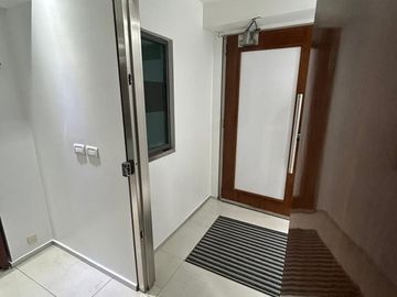 Oficina PREMIUM-Venta-2 Cocheras, Impecable-Centro