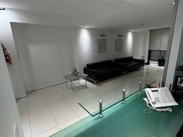 Oficina PREMIUM-Venta-2 Cocheras, Impecable-Centro