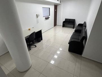 Oficina PREMIUM-Venta-2 Cocheras, Impecable-Centro
