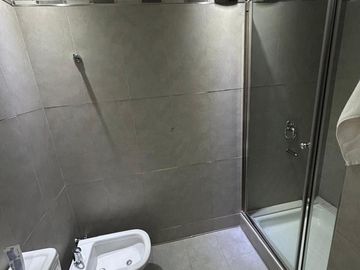 Oficina PREMIUM-Venta-2 Cocheras, Impecable-Centro