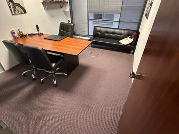 Oficina PREMIUM-Venta-2 Cocheras, Impecable-Centro