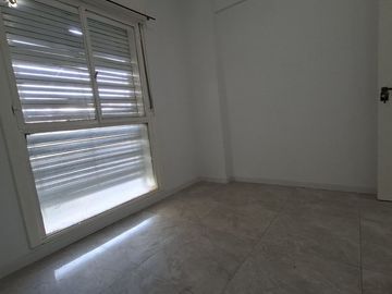 VENTA 3 AMBIENTES ,AMEGHINO, AVELLANEDA CENTRO.