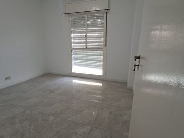 VENTA 3 AMBIENTES ,AMEGHINO, AVELLANEDA CENTRO.