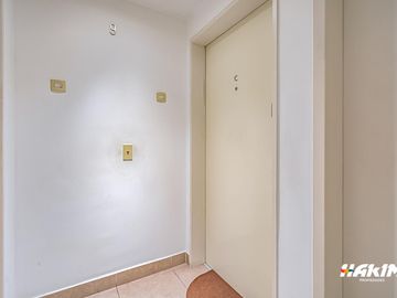 Departamento de 1 ambiente al frente con balcón corrido en alquiler. Monoambiente en Villa Urquiza