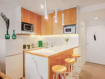 VENTA EN BLOCK 3 MONOAMBIENTES-BACK OFFICE COCHERA