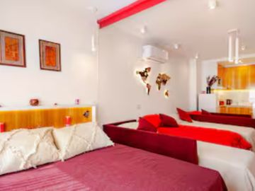 VENTA EN BLOCK 3 MONOAMBIENTES-BACK OFFICE COCHERA