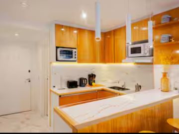 VENTA EN BLOCK 3 MONOAMBIENTES-BACK OFFICE COCHERA