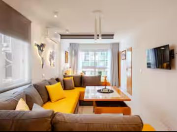 VENTA EN BLOCK 3 MONOAMBIENTES-BACK OFFICE COCHERA