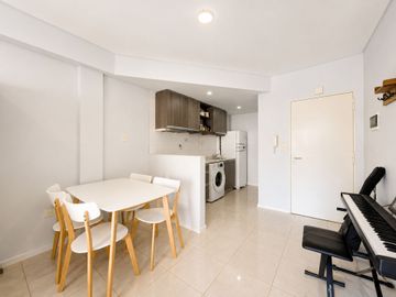 Venta Monoambiente V Urquiza Muy Luminoso c/Balcón