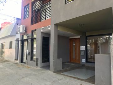 VENTA. MONOAMBIENTE APTO COMERCIAL EN PARQUE CHAS