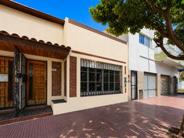 Venta PH 4 amb. c/entrada indep. cochera, quincho