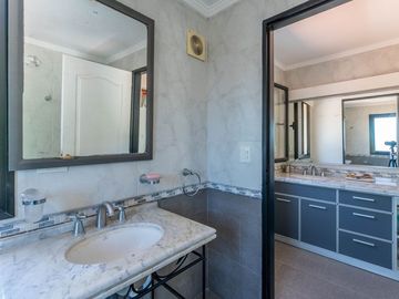 VENTA . CASA - 5 AMB. B°. SANTA CLARA - TIGRE