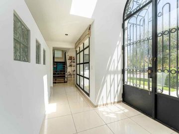 VENTA . CASA - 5 AMB. B°. SANTA CLARA - TIGRE