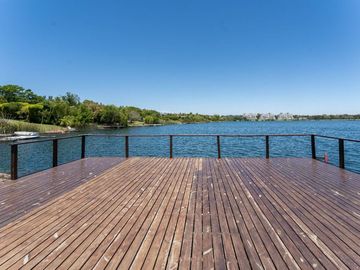 VENTA . CASA - 5 AMB. B°. SANTA CLARA - TIGRE