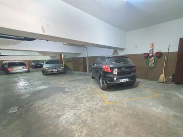 VENTA  4 AMBIENTES,  DEPENDENCIA  BALCÓN RECOLETA