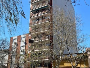 VENTA DEPARTAMENTO 5 AMB. AL FRENTE C/BAL BARRACAS