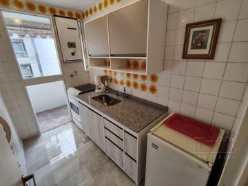 Alquiler - 2 ambientes - Austria 1700 - Recoleta - Balcon