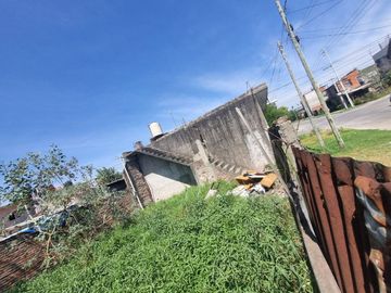 LOCALES VENTA LOMAS DE ZAMORA  CON LOTE LIBRE