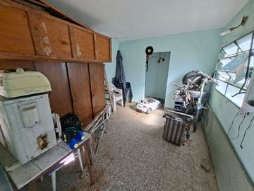 CHALET 8 AMBIENTES EN VENTA EN ADROGUE CON PARQUE