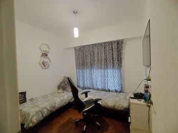 CHALET 8 AMBIENTES EN VENTA EN ADROGUE CON PARQUE