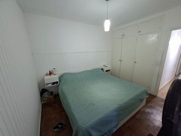 CHALET 8 AMBIENTES EN VENTA EN ADROGUE CON PARQUE