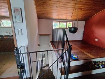 CHALET 8 AMBIENTES EN VENTA EN ADROGUE CON PARQUE