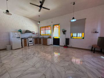 VENTA CASA 4 AMB C/1300M2 Y PILETA- ALEJANDRO KORN