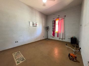 VENTA CASA 4 AMB C/1300M2 Y PILETA- ALEJANDRO KORN