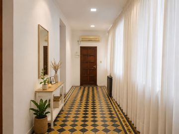 VENTA CASA 3 AMB C/LOCAL/COCHERA/JARDIN A/C LUJAN
