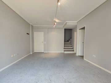Depto 3 amb en venta - Belgrano - PATIO COCHERA
