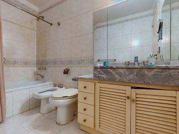 DPTO 5 AMB EN VENTA EN BELGRANO -COCH PATIO BALCON