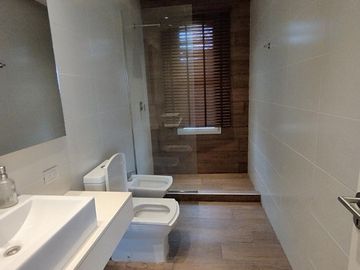 CASA 4 AMB. EN ALQUILER - SAN SEBASTIAN VISTA LAGO