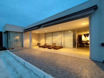 CASA 4 AMB. EN ALQUILER - SAN SEBASTIAN VISTA LAGO