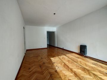 VENTA DEPTO 4AMB-BALCON-FRENTE-ALMAGRO-APT CREDITO