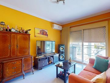 DPTO 2 AMBIENTES EN VENTA EN MONTE CASTRO C/BALCON